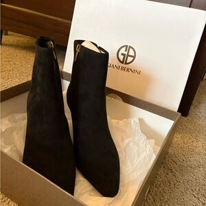 Giani Bernini Black Suede Pointed Toe Ankle Booties